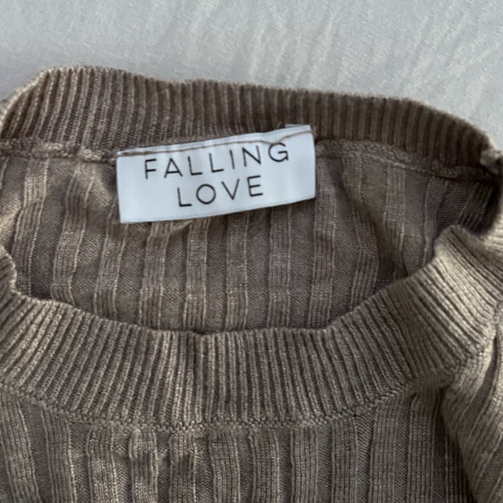 Falling Love Ribbed Sweater - Picture 3 of 4